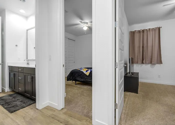 Simple Retreat Budget-friendly And Convenient Holiday home Avondale