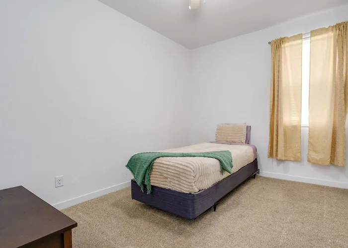 Simple Retreat Budget-friendly And Convenient Holiday home