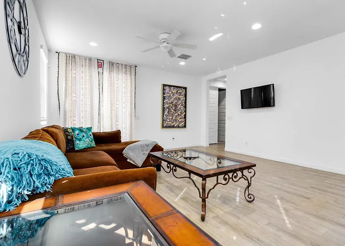 Simple Retreat Budget-friendly And Convenient Avondale